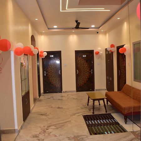 Ganga Sparsh Hotel Varanasi Eksteriør billede